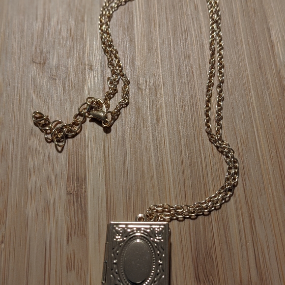 Locket Necklace - Picture 3 of 3